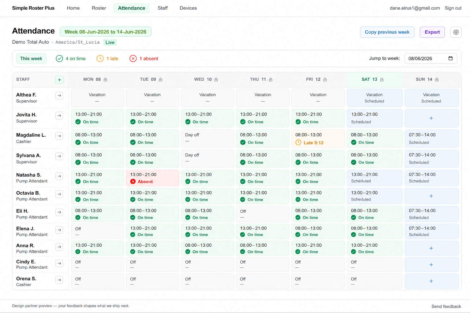 Simple Roster Plus attendance week view showing on-time, late, and absent status beside planned shifts.